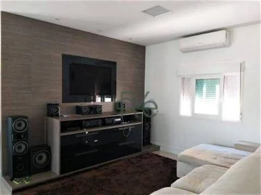 Casa com 4 quartos à venda e para alugar, 450m2 em Vila de São Fernando, Cotia - SP - imagem 9 Foto 9 de Casa com 4 quartos à venda e para alugar, 450m2 em Vila de São Fernando, Cotia - SP