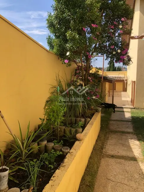 Foto 3 de Casa de Condomínio com 3 quartos à venda, 400m2 em Vila Zezé, Jacarei - SP
