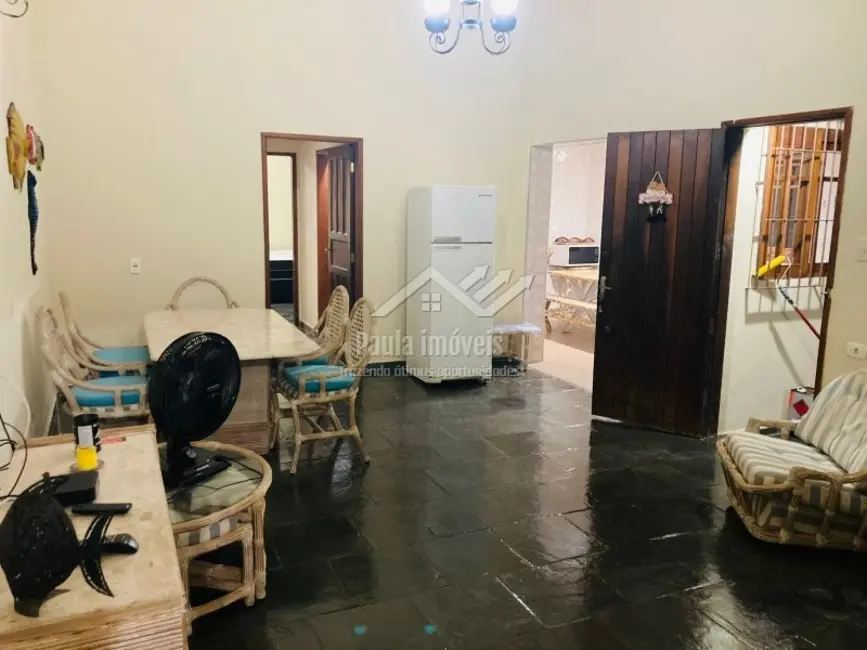 Foto 3 de Casa com 4 quartos para alugar, 230m2 em Jardim Bela Vista, Caraguatatuba - SP