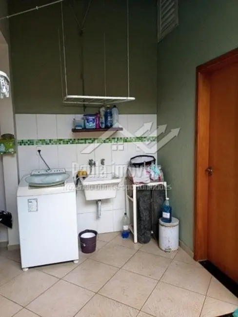 Sobrado com 3 quartos à venda, 190m2 em Sao Jose Dos Campos - SP - imagem 8 Foto 8 de Sobrado com 3 quartos à venda, 190m2 em Sao Jose Dos Campos - SP