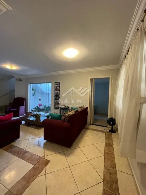 Foto 8 de Casa com 4 quartos à venda, 320m2 em Sao Jose Dos Campos - SP