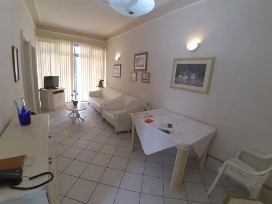 Foto 1 de Apartamento com 2 quartos à venda, 64m2 em Guaruja - SP