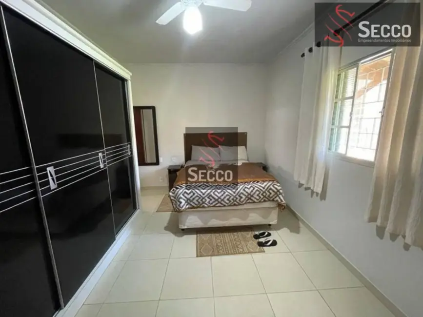 Foto 9 de Chácara com 3 quartos à venda, 900m2 em Park Residencial Convívio, Botucatu - SP