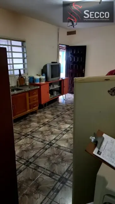 Foto 3 de Fazenda / Haras com 2 quartos à venda, 189m2 em Querência do Rio Bonito (Vitoriana), Botucatu - SP