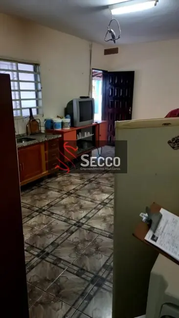 Fazenda / Haras com 2 quartos à venda, 189m2 em Querência do Rio Bonito (Vitoriana), Botucatu - SP - imagem 3 Foto 3 de Fazenda / Haras com 2 quartos à venda, 189m2 em Querência do Rio Bonito (Vitoriana), Botucatu - SP