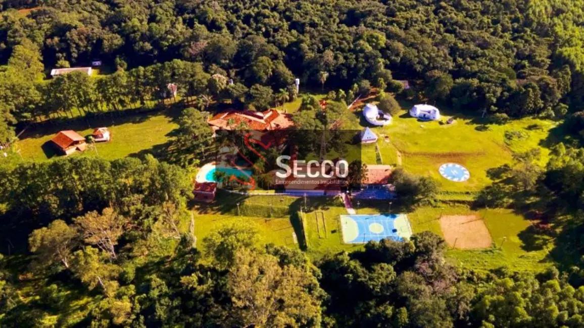 Foto 1 de Fazenda / Haras à venda, 250m2 em Botucatu - SP