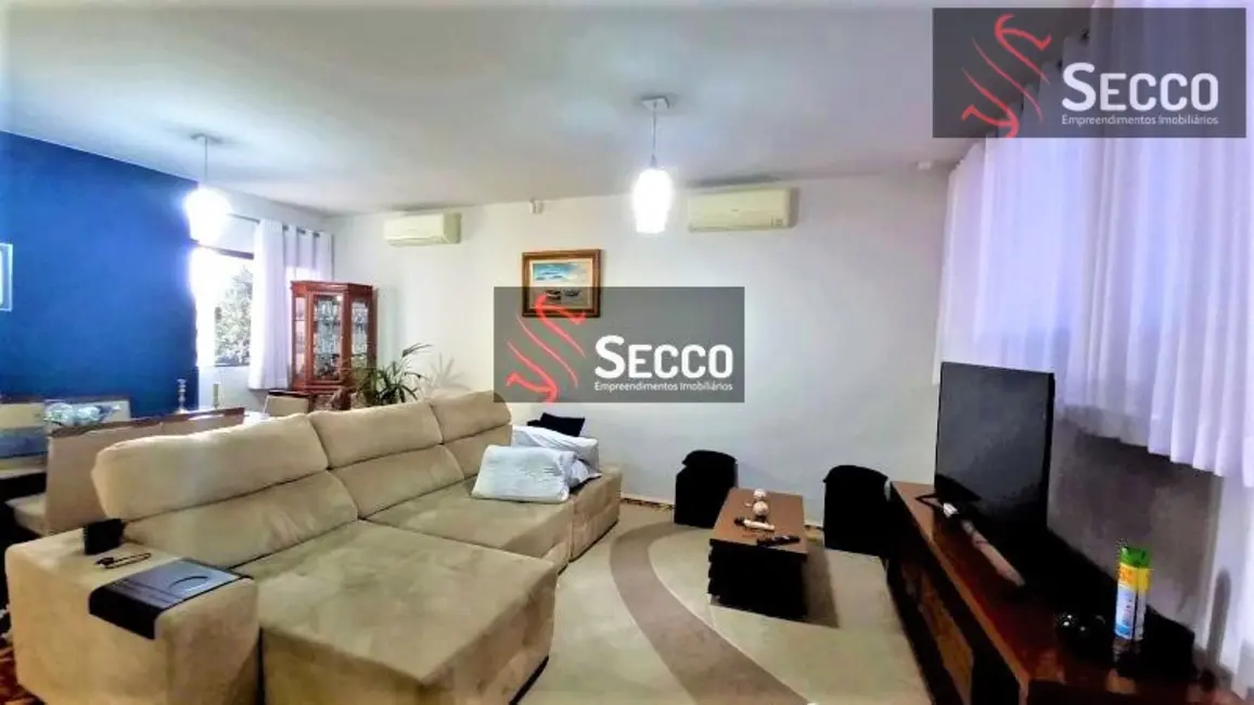 Foto 1 de Casa à venda, 250m2 em Centro, Botucatu - SP