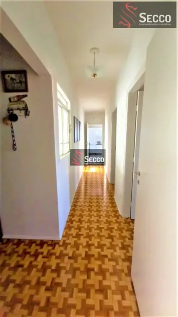 Foto 3 de Casa à venda, 250m2 em Centro, Botucatu - SP