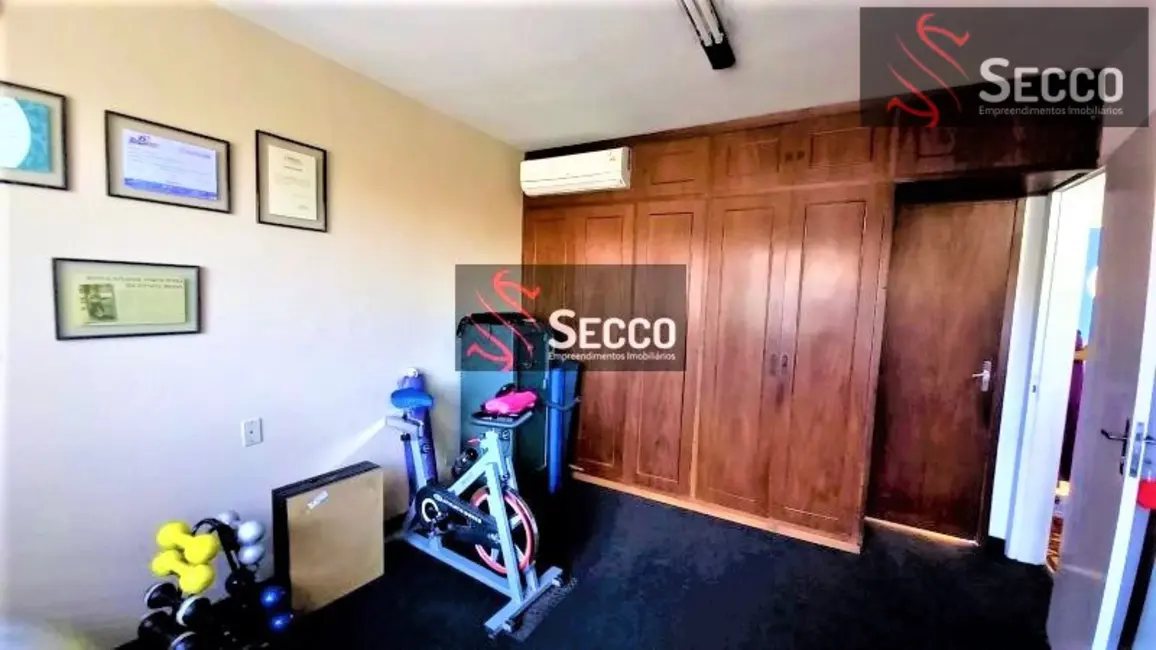 Foto 9 de Casa à venda, 250m2 em Centro, Botucatu - SP