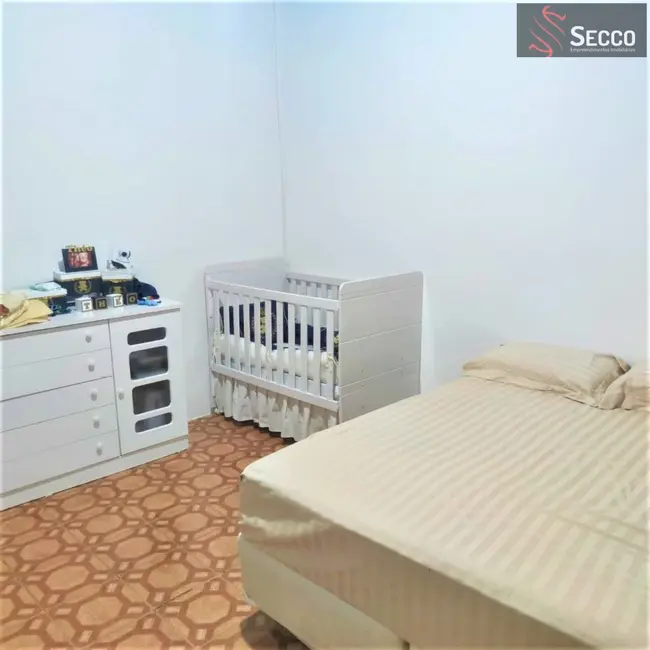 Fazenda / Haras com 4 quartos à venda, 13000m2 em Bofete - SP - imagem 6 Foto 6 de Fazenda / Haras com 4 quartos à venda, 13000m2 em Bofete - SP