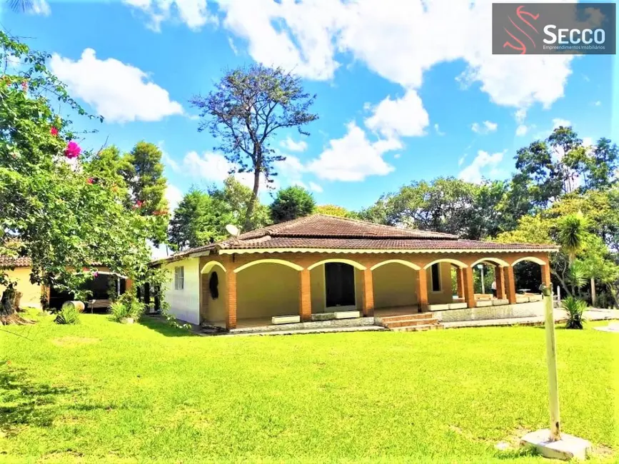 Fazenda / Haras com 4 quartos à venda, 13000m2 em Bofete - SP - imagem 1 Foto 1 de Fazenda / Haras com 4 quartos à venda, 13000m2 em Bofete - SP