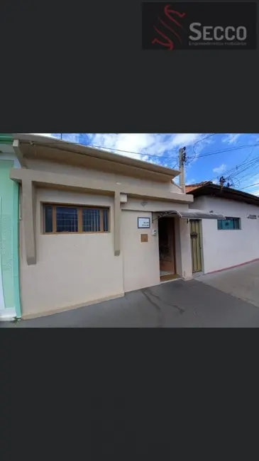 Foto 1 de Casa com 3 quartos à venda, 200m2 em Vila dos Lavradores, Botucatu - SP