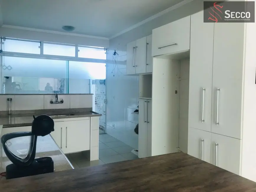 Sobrado com 3 quartos à venda, 13000m2 em Vila Sonia, Botucatu - SP - imagem 4 Foto 4 de Sobrado com 3 quartos à venda, 13000m2 em Vila Sonia, Botucatu - SP