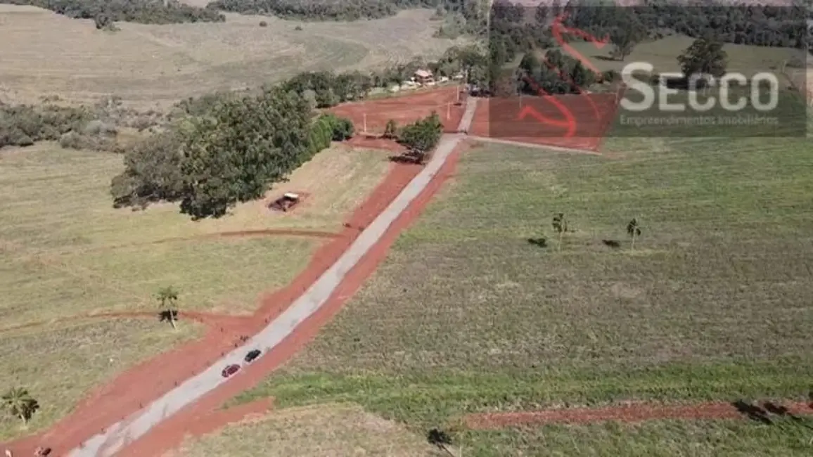 Foto 1 de Chácara à venda, 1050m2 em Botucatu - SP