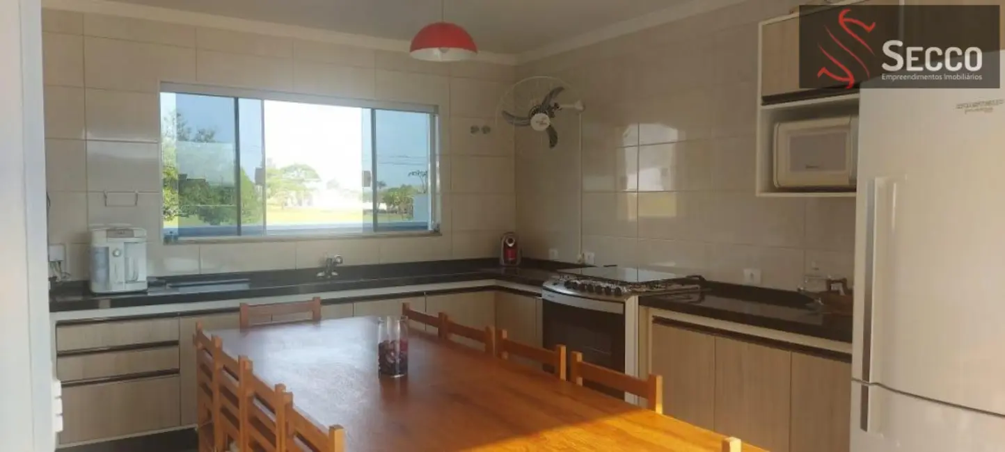 Foto 6 de Sobrado com 3 quartos à venda, 1050m2 em Pardinho - SP