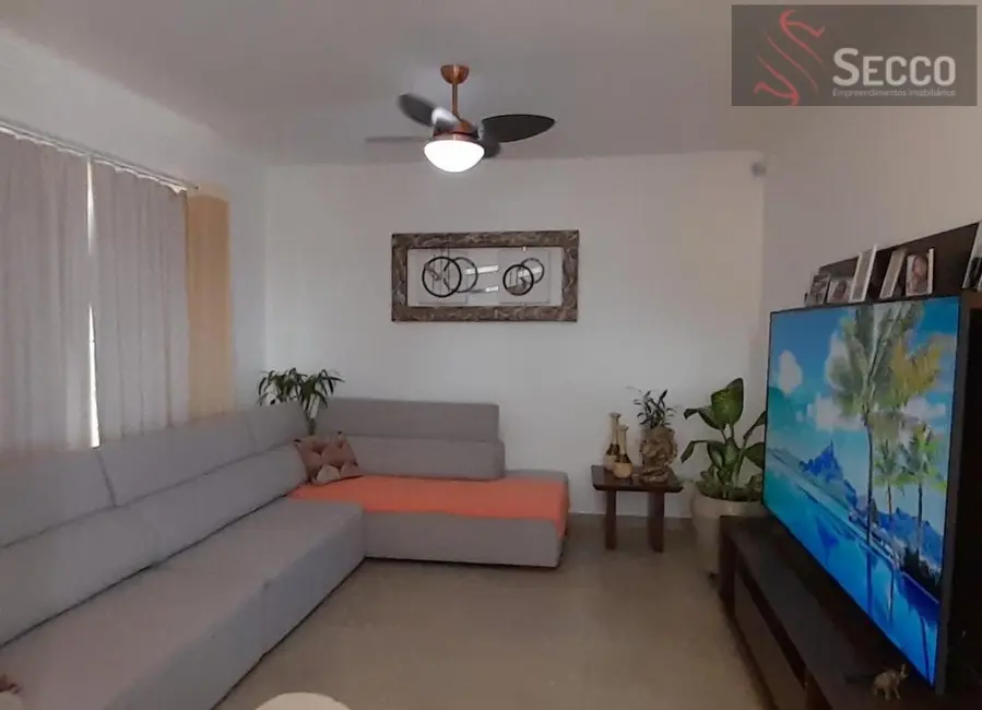 Foto 2 de Sobrado com 3 quartos à venda, 1050m2 em Pardinho - SP