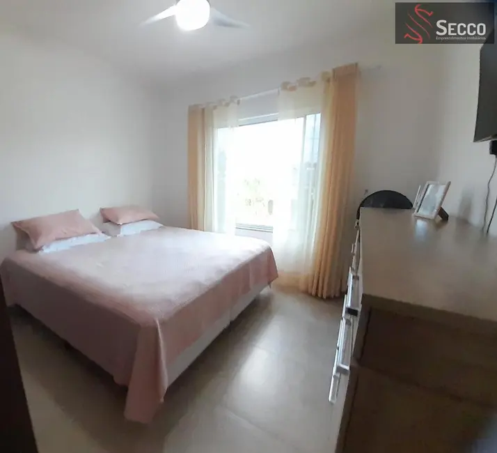 Foto 7 de Sobrado com 3 quartos à venda, 1050m2 em Pardinho - SP