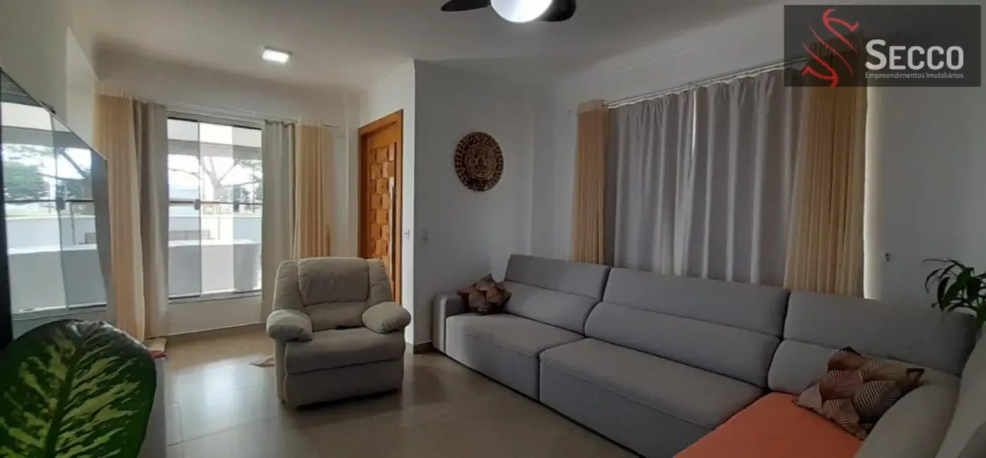 Foto 4 de Sobrado com 3 quartos à venda, 1050m2 em Pardinho - SP