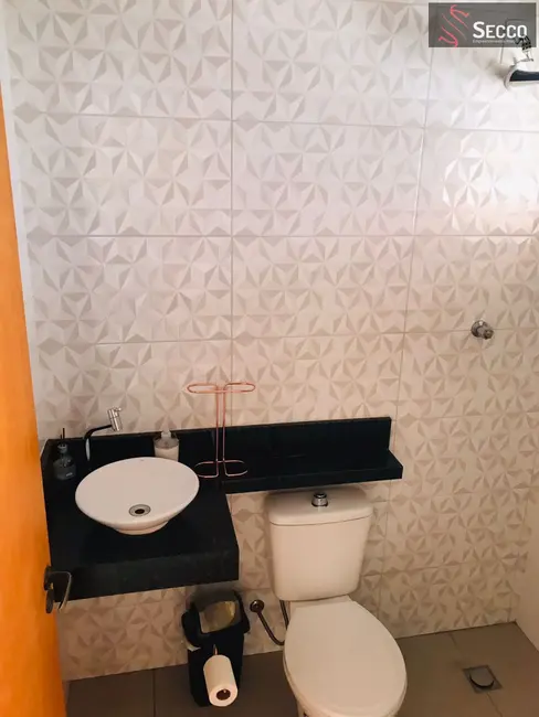 Foto 3 de Casa com 2 quartos à venda, 1050m2 em Botucatu - SP