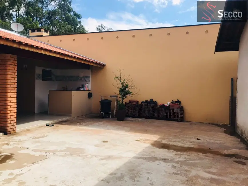 Foto 6 de Casa com 2 quartos à venda, 1050m2 em Botucatu - SP