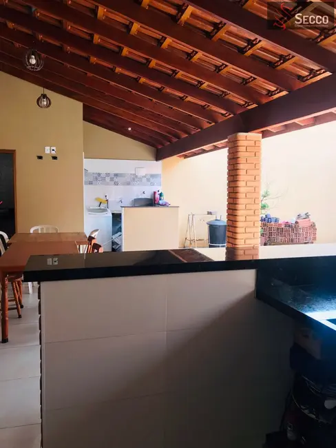 Foto 7 de Casa com 2 quartos à venda, 1050m2 em Botucatu - SP