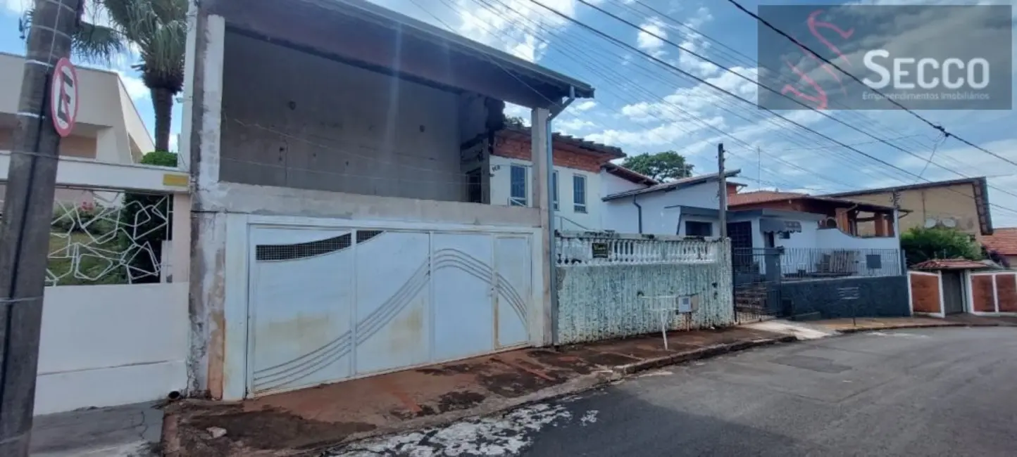 Foto 1 de Casa com 3 quartos à venda, 1050m2 em Jardim Dona Nicota de Barros, Botucatu - SP