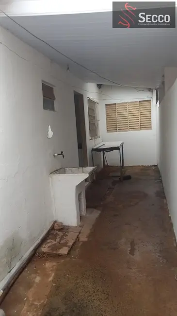 Foto 1 de Casa com 1 quarto à venda, 1050m2 em Jardim Brasil, Botucatu - SP