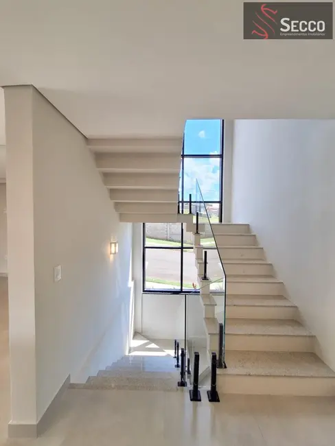 Foto 5 de Casa de Condomínio à venda, 1050m2 em Botucatu - SP