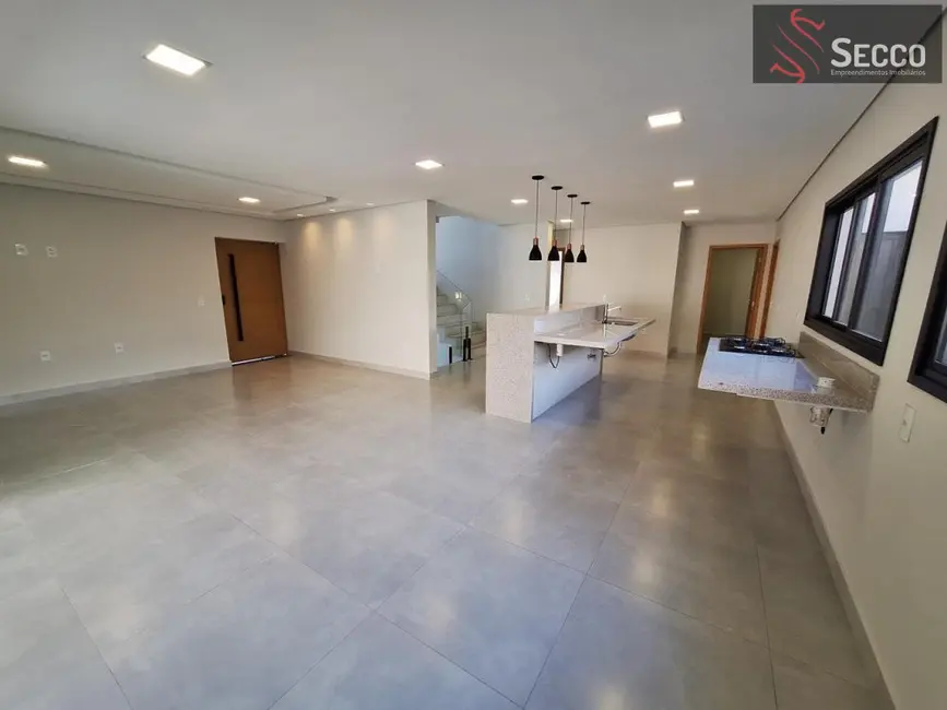 Foto 2 de Casa de Condomínio à venda, 1050m2 em Botucatu - SP