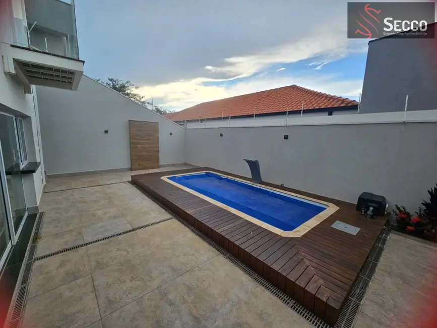 Foto 4 de Casa com 3 quartos à venda, 1050m2 em Villas Paraíso, Botucatu - SP