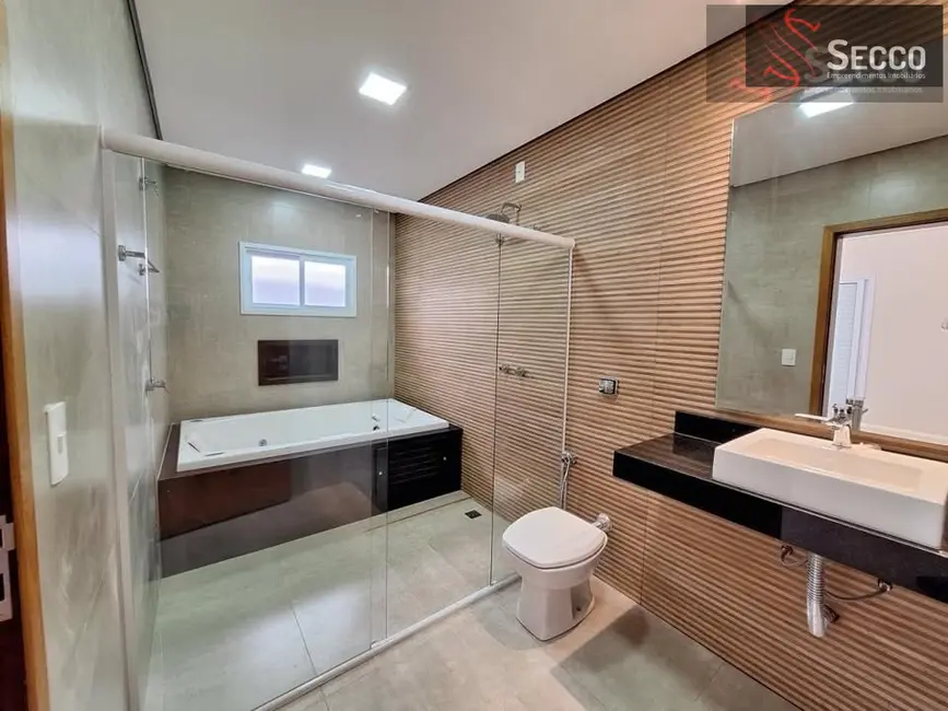 Foto 9 de Casa com 3 quartos à venda, 1050m2 em Villas Paraíso, Botucatu - SP