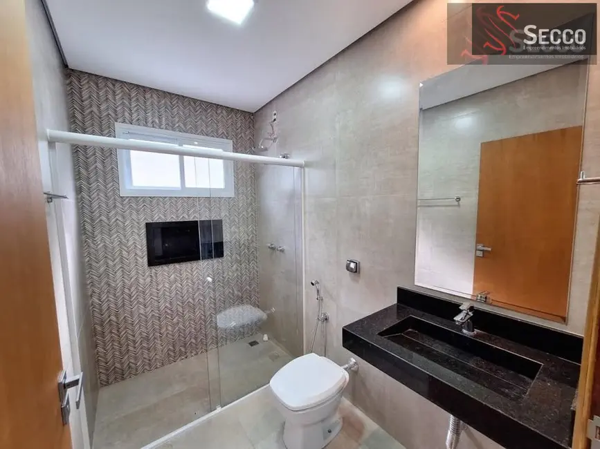 Foto 7 de Casa com 3 quartos à venda, 1050m2 em Villas Paraíso, Botucatu - SP