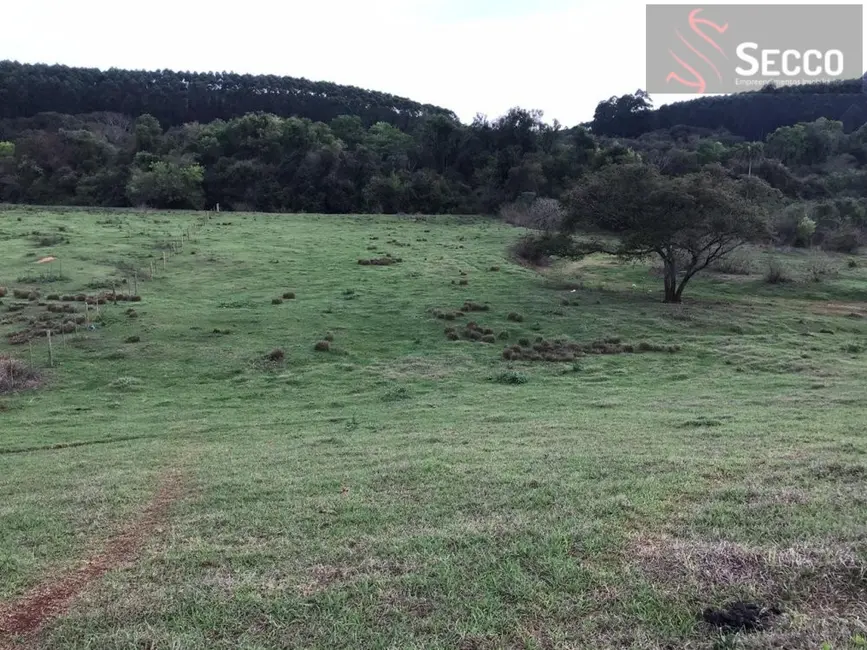 Foto 2 de Chácara à venda, 1050m2 em Botucatu - SP