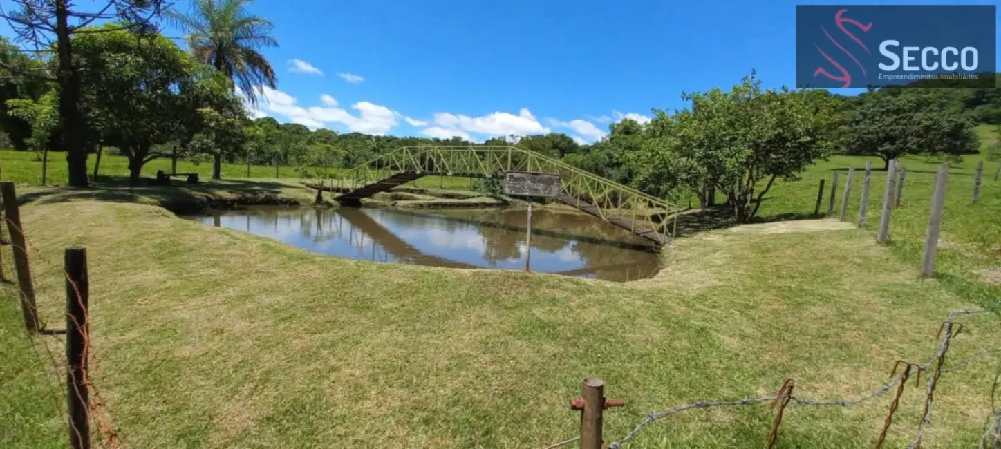 Foto 1 de Fazenda / Haras com 3 quartos à venda, 1050m2 em Botucatu - SP