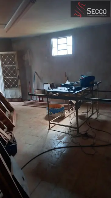 Foto 2 de Sala Comercial à venda, 1050m2 em Jardim Peabiru, Botucatu - SP