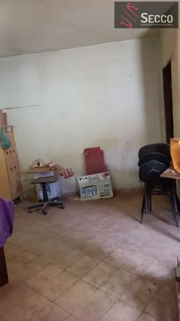 Foto 5 de Sala Comercial à venda, 1050m2 em Jardim Peabiru, Botucatu - SP