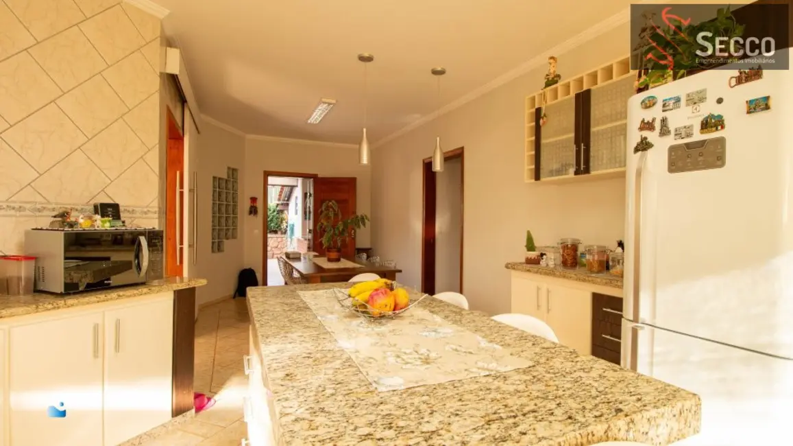 Foto 5 de Chácara com 4 quartos à venda, 1050m2 em Parque dos Pinheiros, Botucatu - SP