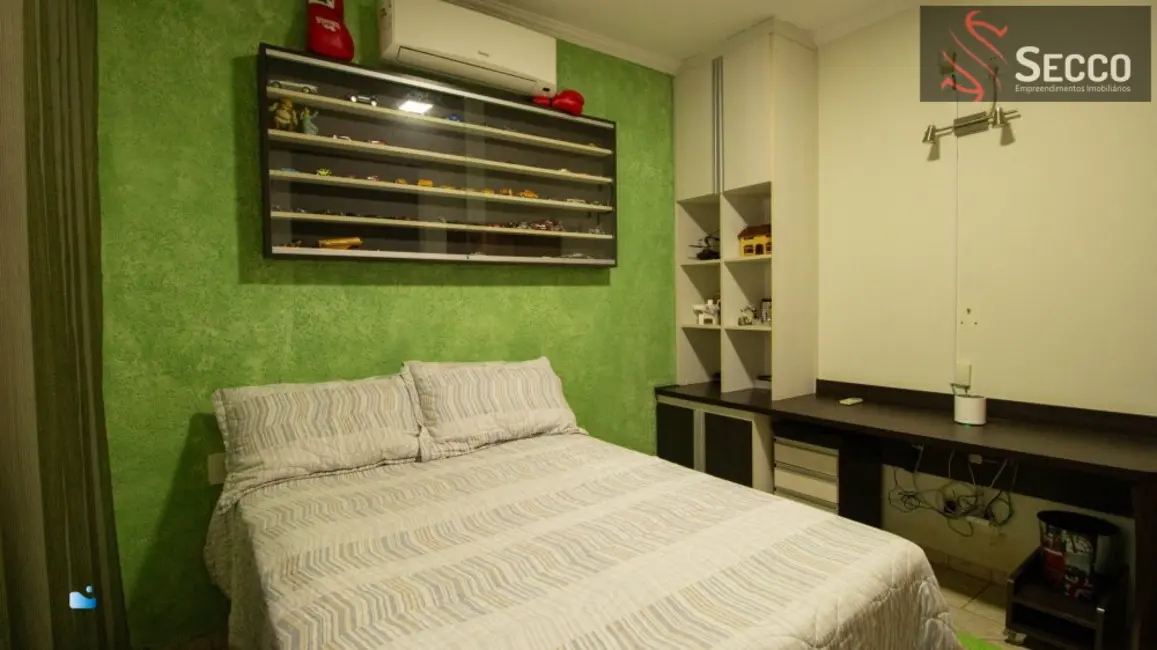 Foto 8 de Chácara com 4 quartos à venda, 1050m2 em Parque dos Pinheiros, Botucatu - SP