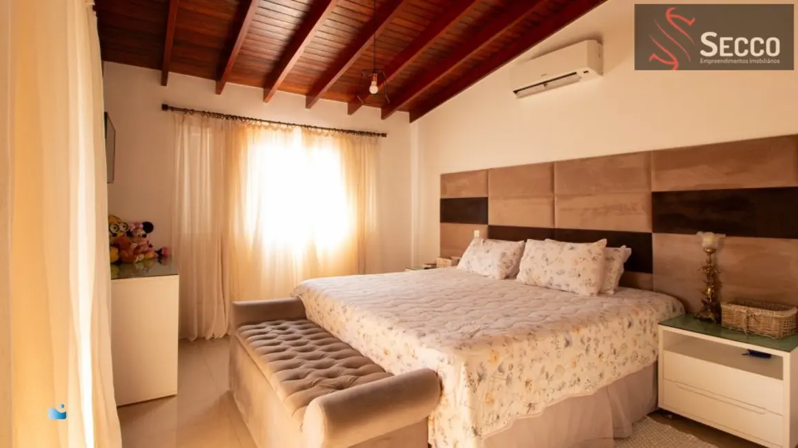 Foto 7 de Chácara com 4 quartos à venda, 1050m2 em Parque dos Pinheiros, Botucatu - SP