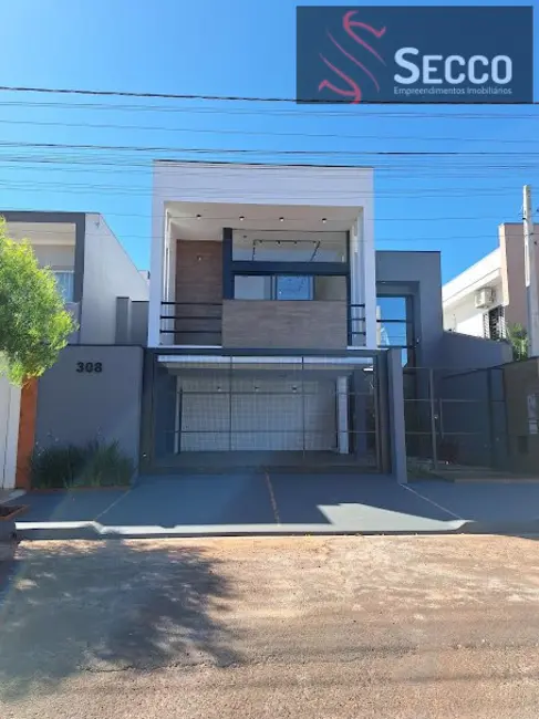 Foto 1 de Casa com 3 quartos à venda, 1050m2 em Jardim Itália, Botucatu - SP