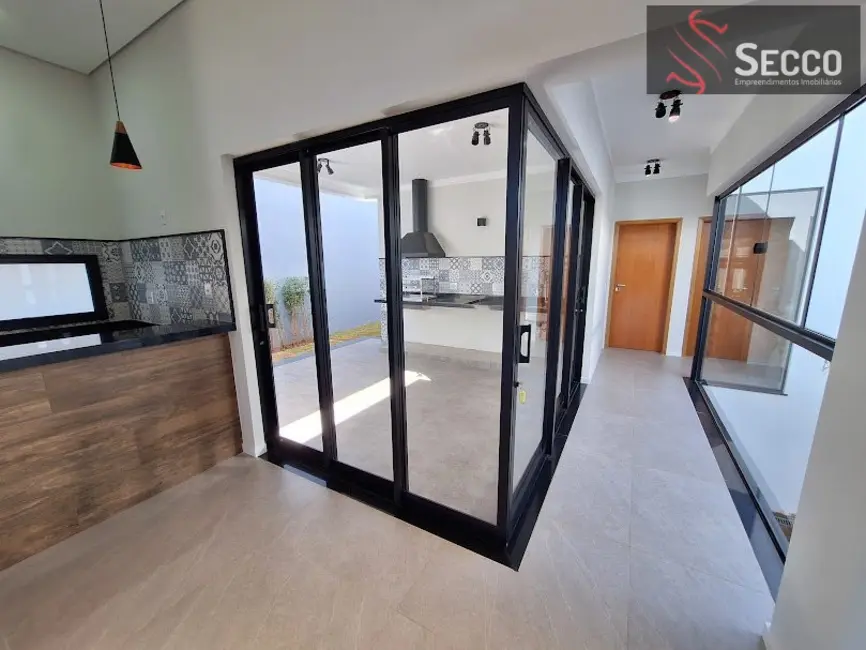 Foto 9 de Casa com 3 quartos à venda, 1050m2 em Jardim Itália, Botucatu - SP