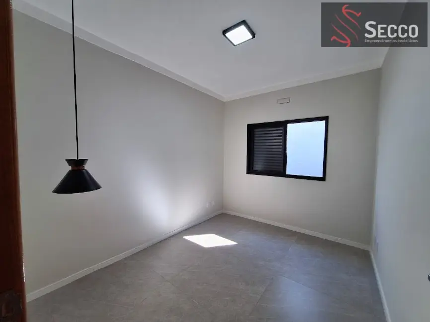 Foto 8 de Casa com 3 quartos à venda, 1050m2 em Jardim Itália, Botucatu - SP