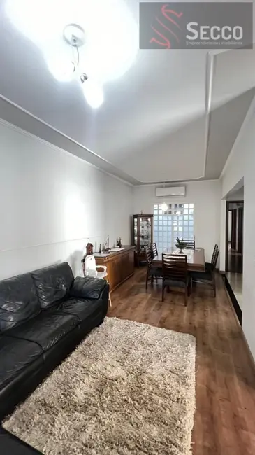 Foto 1 de Casa com 3 quartos à venda, 1050m2 em Jardim Bom Pastor, Botucatu - SP