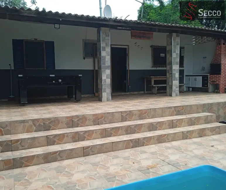 Foto 1 de Fazenda / Haras à venda, 1050m2 em Botucatu - SP