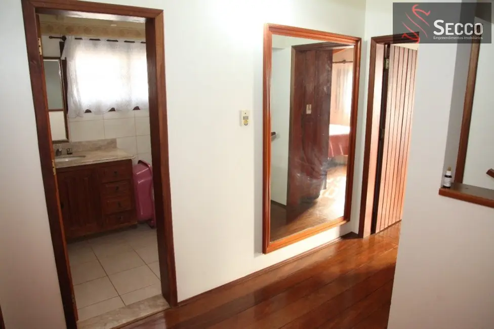 Foto 5 de Sobrado com 3 quartos à venda, 1050m2 em Vila São Lúcio, Botucatu - SP