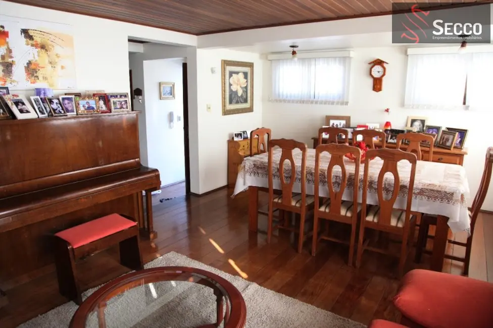 Foto 4 de Sobrado com 3 quartos à venda, 1050m2 em Vila São Lúcio, Botucatu - SP