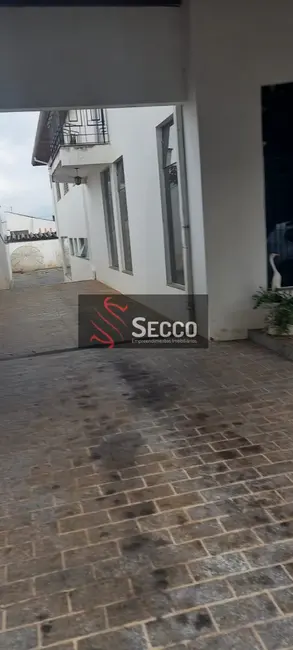 Foto 12 de Casa para alugar, 1050m2 em Vila Carmelo, Botucatu - SP