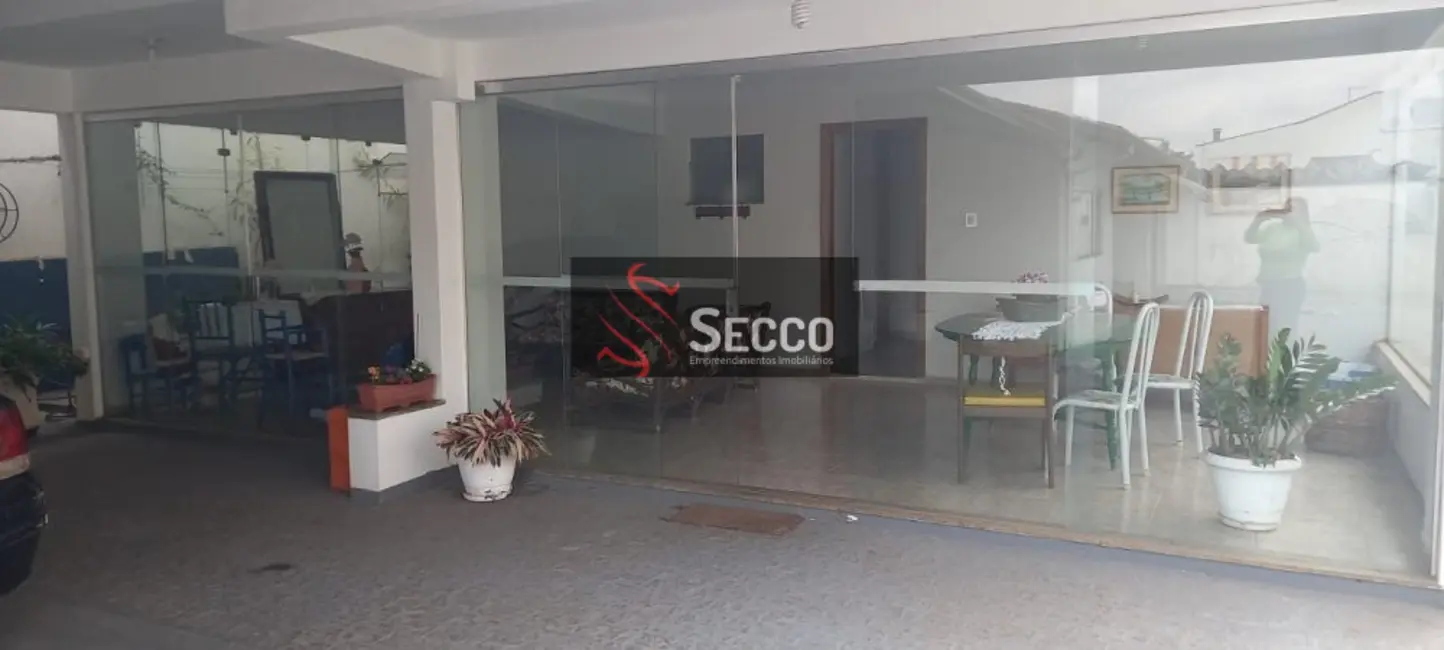 Foto 1 de Casa para alugar, 1050m2 em Vila Carmelo, Botucatu - SP