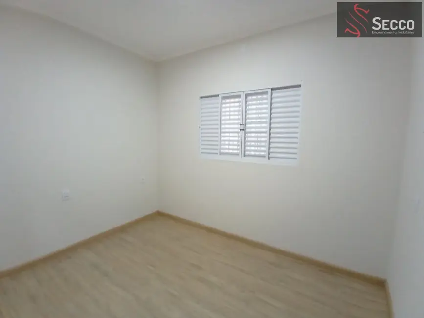 Foto 4 de Casa com 3 quartos à venda, 1050m2 em Jardim Regina, Botucatu - SP