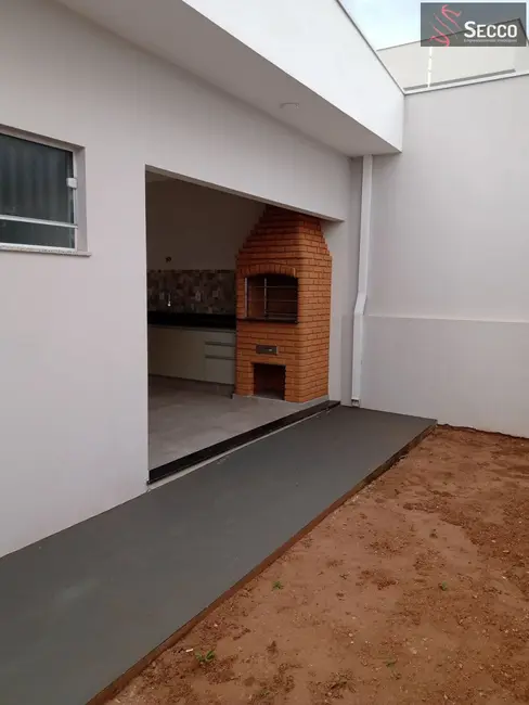 Foto 9 de Casa com 3 quartos à venda, 1050m2 em Jardim Regina, Botucatu - SP